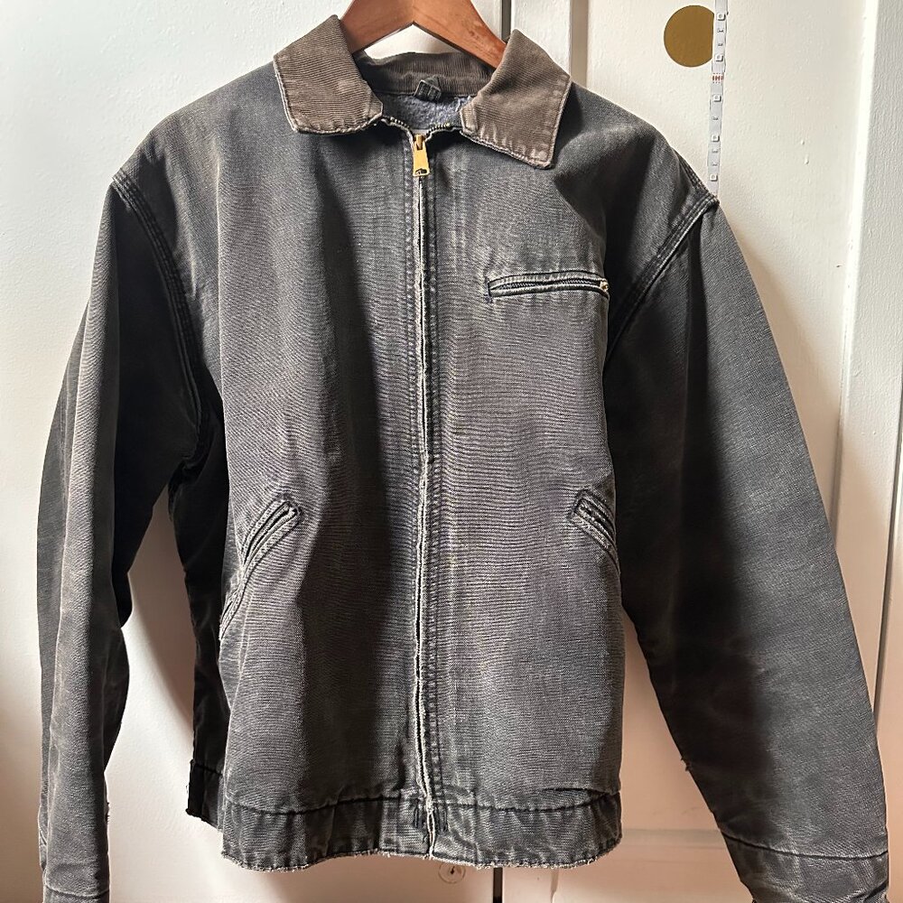 Perfectly Worn Mens Size SMALL Vintage Carhartt Jacket